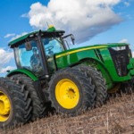 Vista lateral Tractor 8370R.
