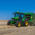 Tractor 6115J de 115 hp