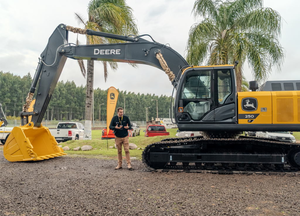 Operación y Ajustes de Excavadoras 130P/G, 160P/G, 200P/G, 210P/G, 250P y 350P/G