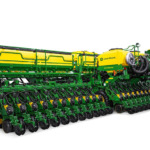 3100